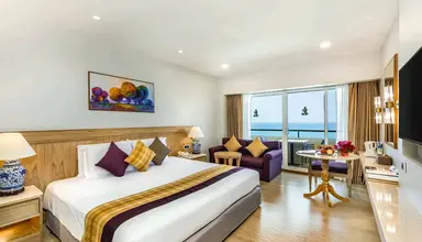 Royal Cliff Beach