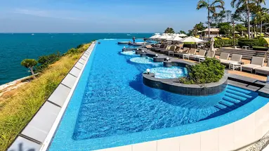 Royal Cliff Beach