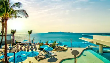Royal Cliff Beach