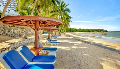Royal Cliff Beach