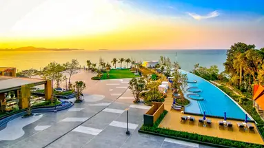 Royal Cliff Beach