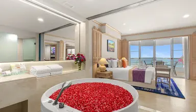 Royal Cliff Grand