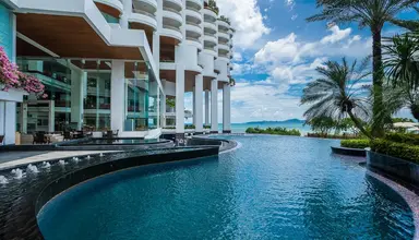 Royal Cliff Grand