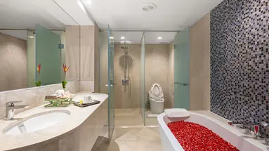 Royal Cliff Wing Suites & Spa