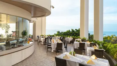 Royal Cliff Wing Suites & Spa