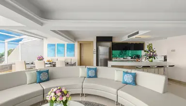 Royal Cliff Wing Suites & Spa