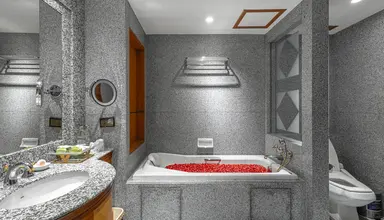 Royal Cliff Wing Suites & Spa