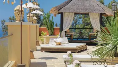 Royal Garden Villas
