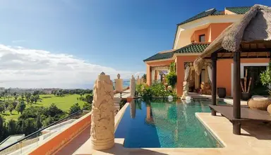 Royal Garden Villas