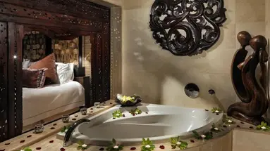 Royal Garden Villas