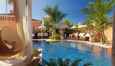 Royal Garden Villas