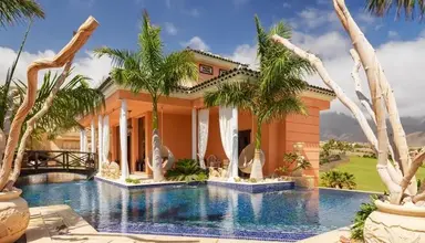 Royal Garden Villas