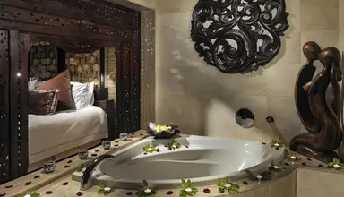 Royal Garden Villas