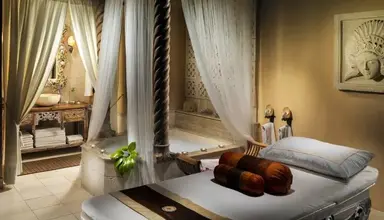 Royal Garden Villas