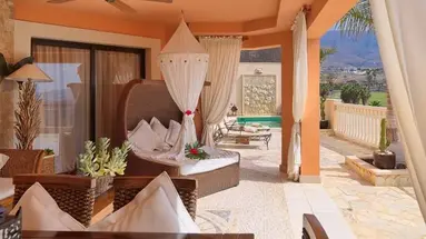 Royal Garden Villas