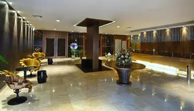 Royal Heights Resort