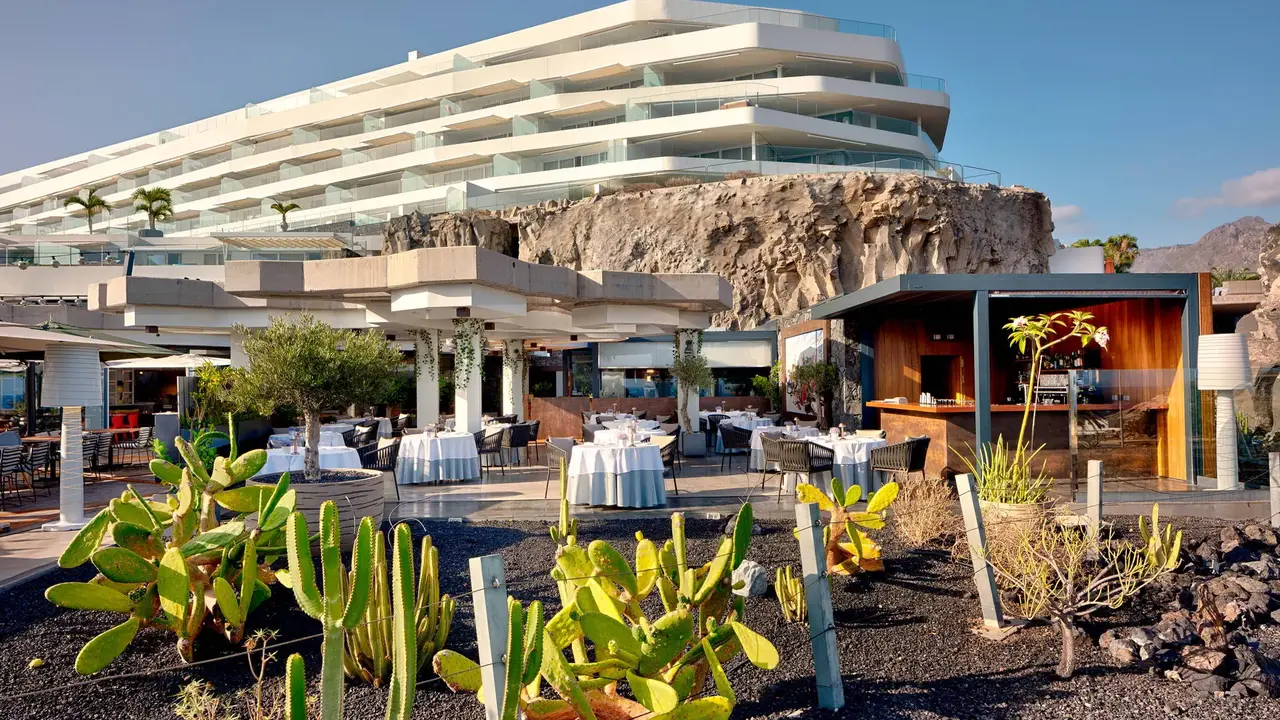 Royal Hideaway Corales Suites