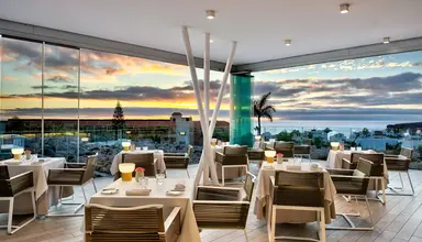 Royal Hideaway Corales Suites
