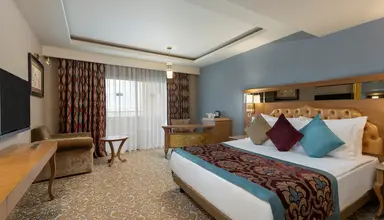 Royal Holiday Palace