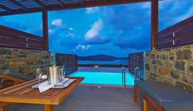 Royal Marmin Bay Boutique & Art