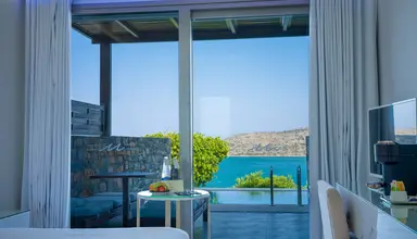 Royal Marmin Bay Boutique & Art