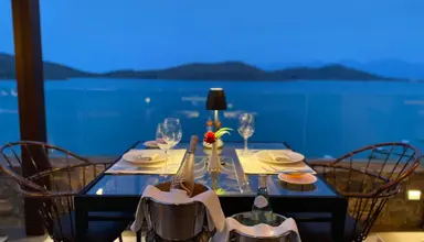 Royal Marmin Bay Boutique & Art