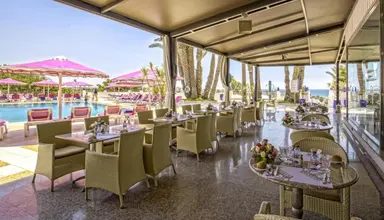 Royal Mirage