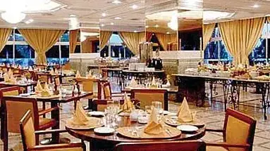 Royal Mirage