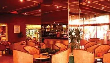 Royal Mirage