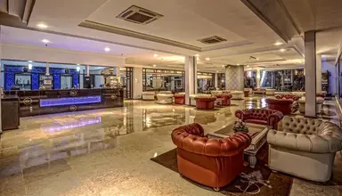 Royal Mirage