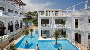 Royal Palace Resort & Spa
