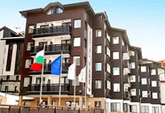 Royal Park Apartments