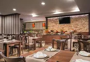 Royal Park Apartments