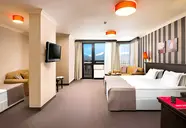 Royal Park Apartments