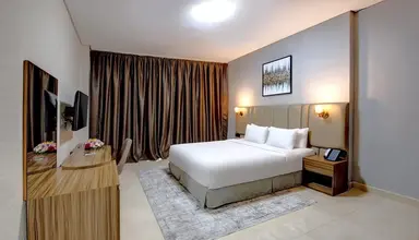 Royal Regency Suites