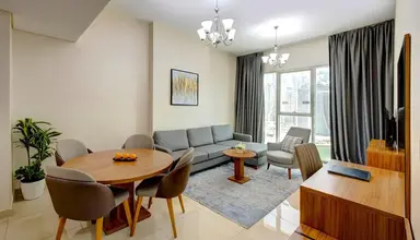 Royal Regency Suites