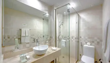Royal Regency Suites