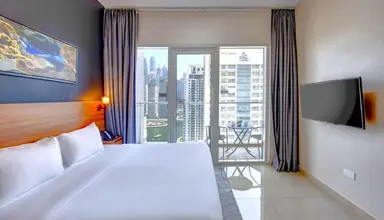 Royal Regency Suites