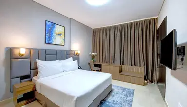 Royal Regency Suites
