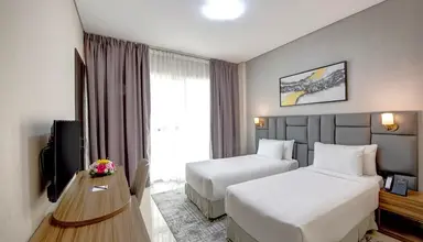 Royal Regency Suites