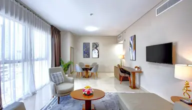 Royal Regency Suites