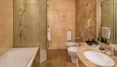 Royal Rose (Abu Dhabi)