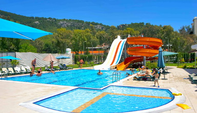 Royal Roxy Resort