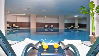 Royal Roxy Resort
