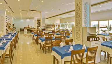 Royal Roxy Resort