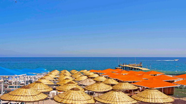 Royal Roxy Resort