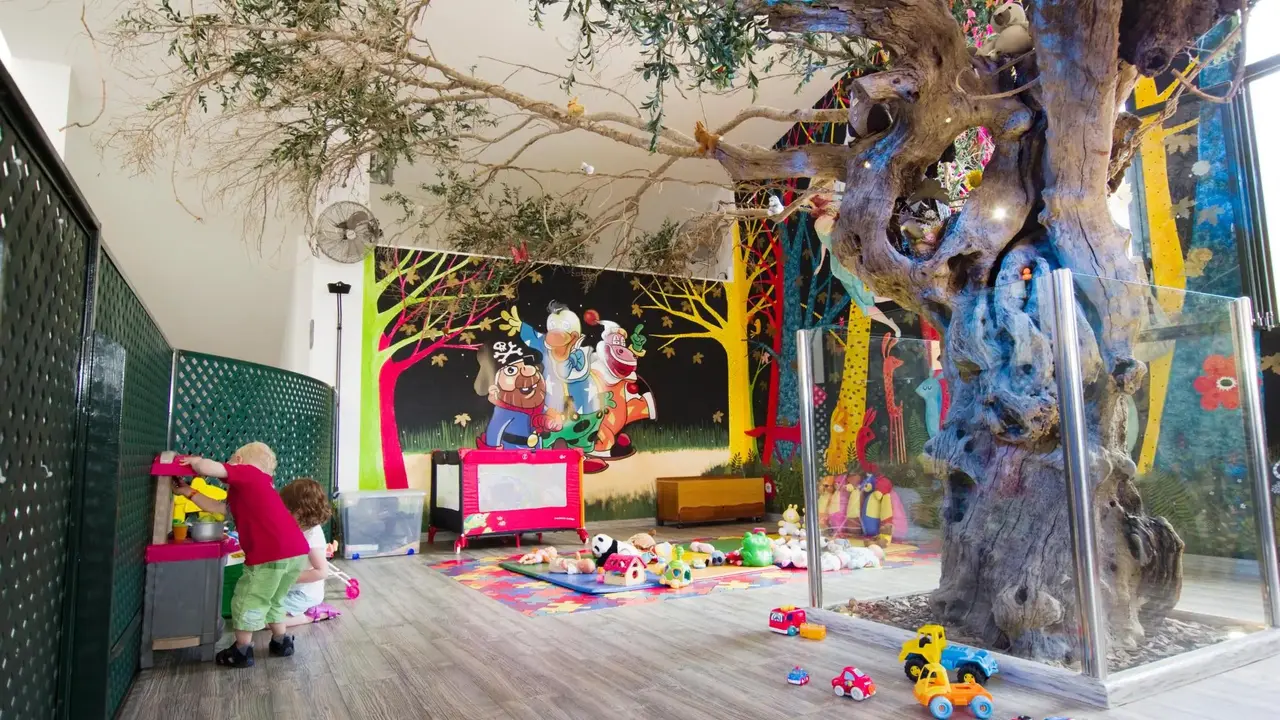 Royal Son Bou Family Club