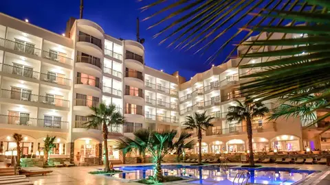 Hotel Royal Star Beach Resort