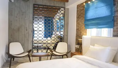 Royal & Suites (Polichrono)