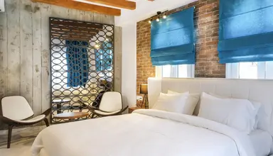 Royal & Suites (Polichrono)